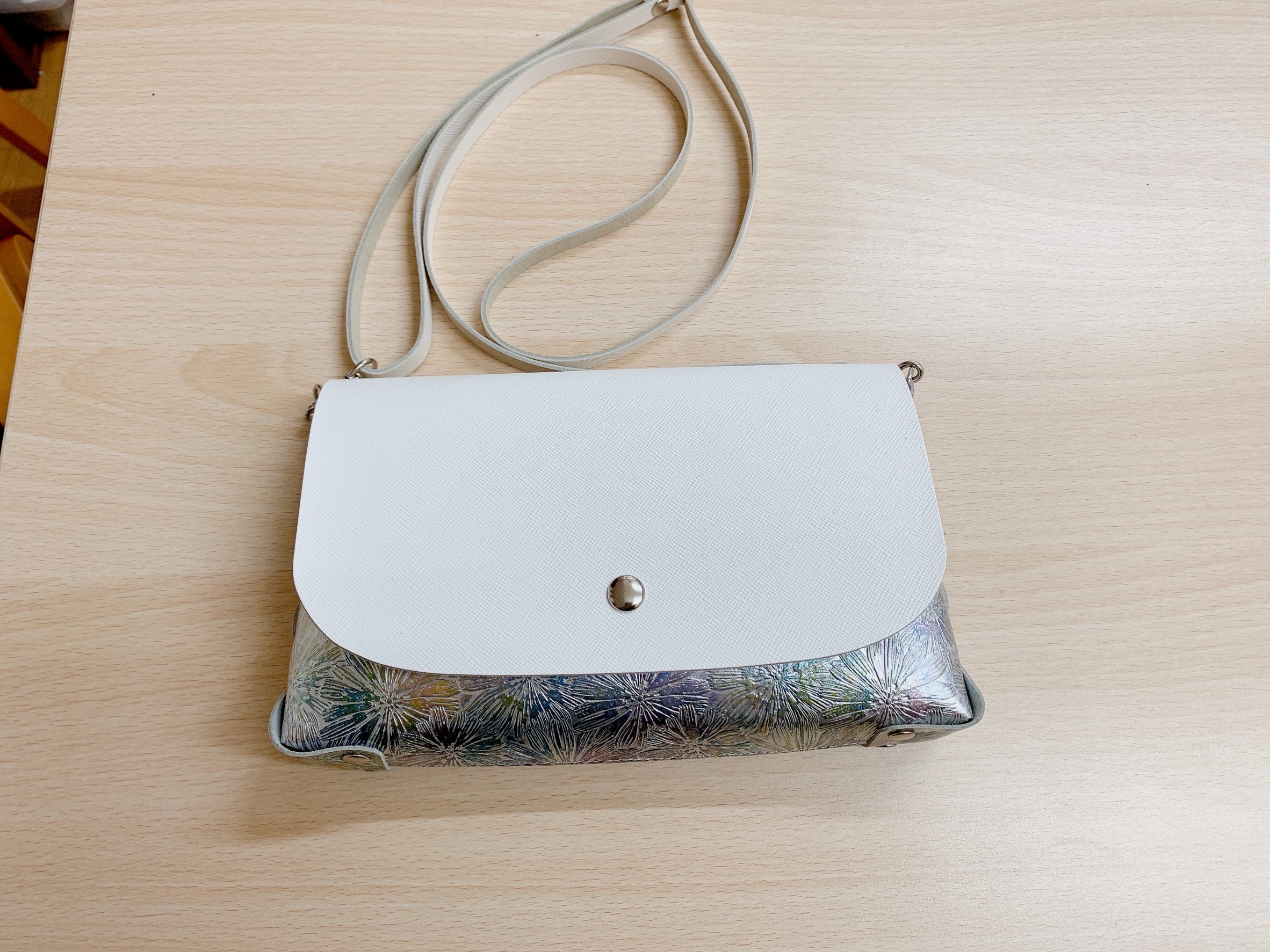 『世界で1つだけの本革を使ったショルダーバッグ作り体験!』作品集 #01